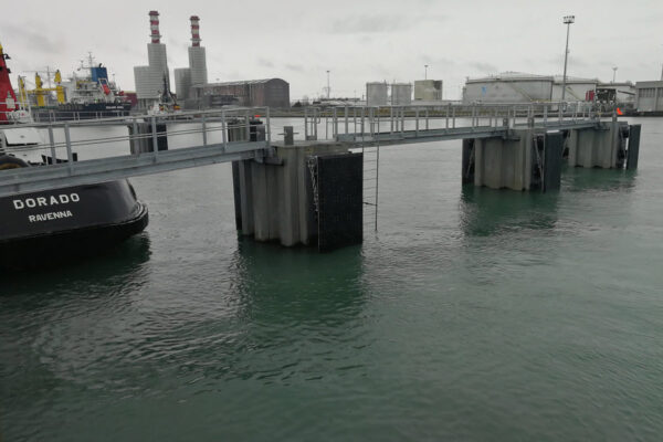 Parabordi pontili piloti Porto di Ravenna