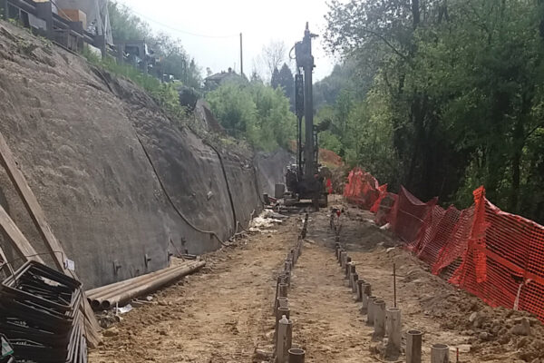 Micropali strada nel Comune di Lusiana (VI)